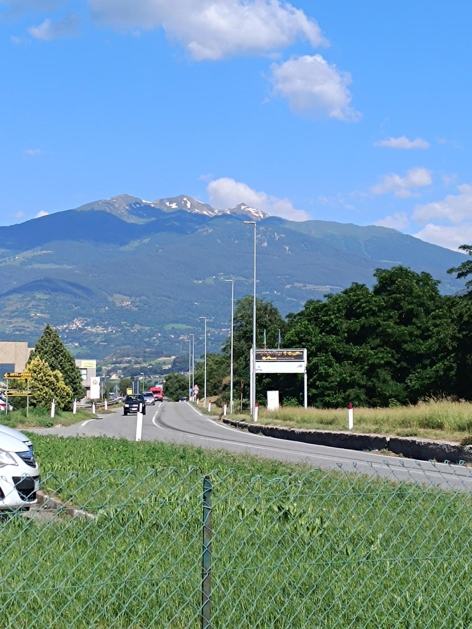 La Grolla Appartement Aosta Buitenkant foto