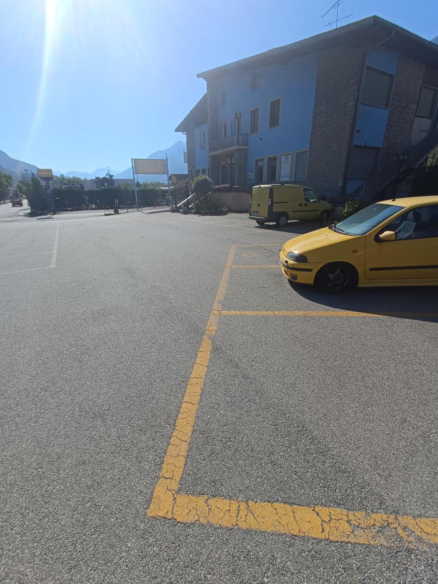 La Grolla Appartement Aosta Buitenkant foto